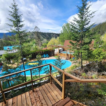Motel Tyrol Radium Hot Springs Εξωτερικό φωτογραφία